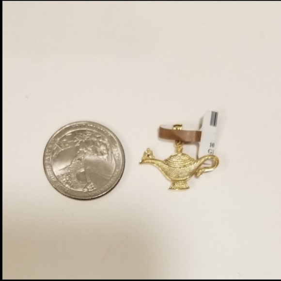 ---- - Picture 2 of 5